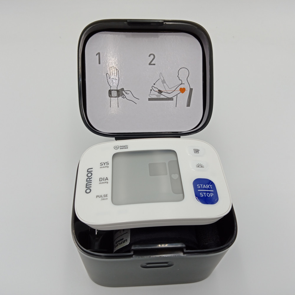 Tensiomètre automatique au poignet Omron RS4 – Rehamat Store