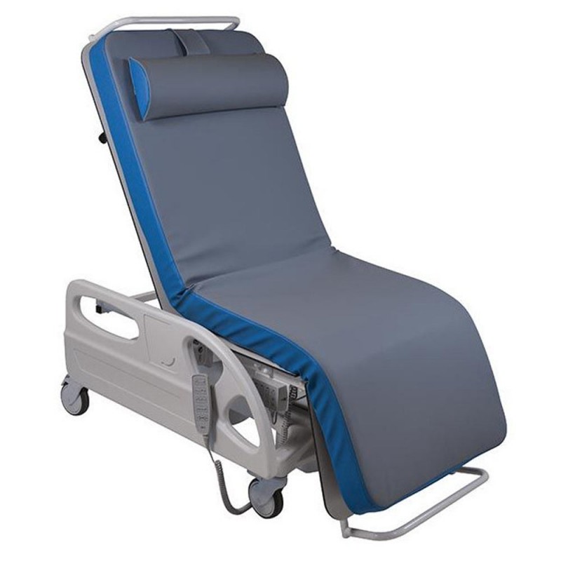 Fauteuil de prélèvement Le Quesnel version ambulatoire avec blocage centralisé des roues.